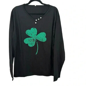 Urban Buck Women’s Black Long Sleeve Buttoned V-Neck Green Clover Top Sz 2XL NWT